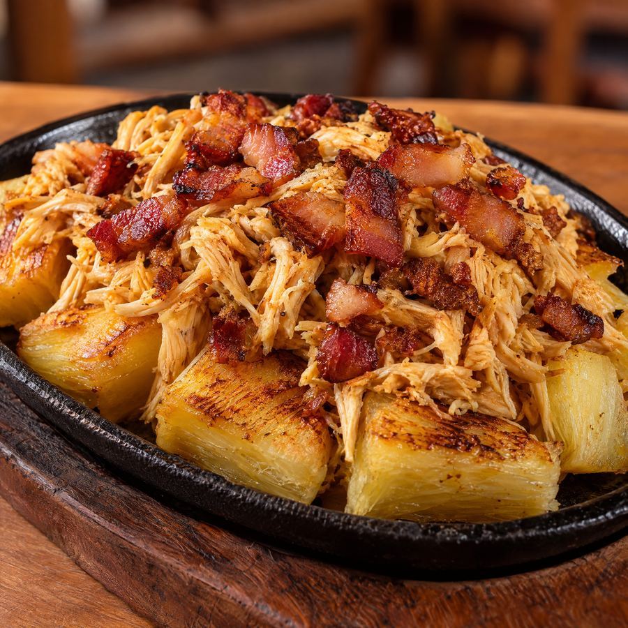 Macaxeira na Chapa - Frango / Bacon M